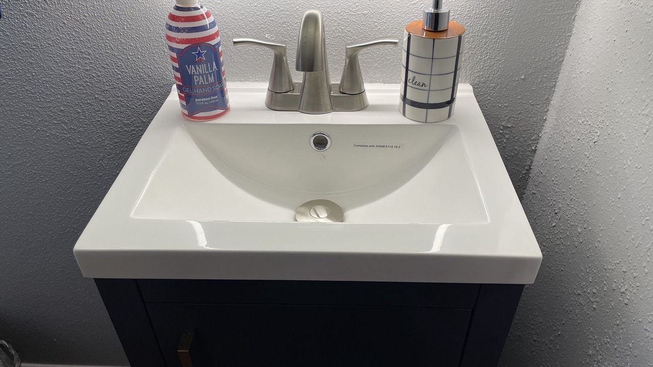 Photo of Bathroom in Manitowoc