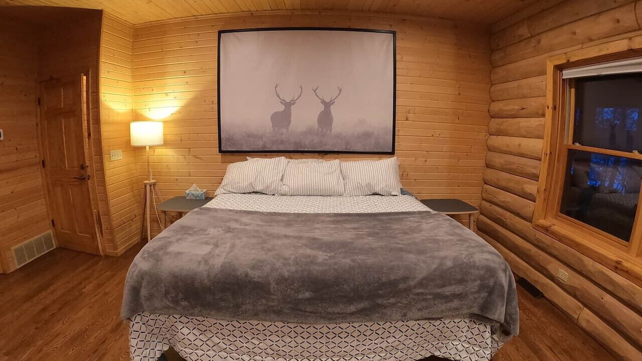 Photo of Bedroom in Cable