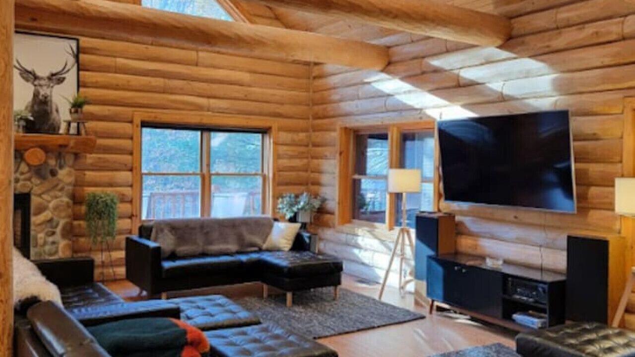 Photo of Livingroom in Cable