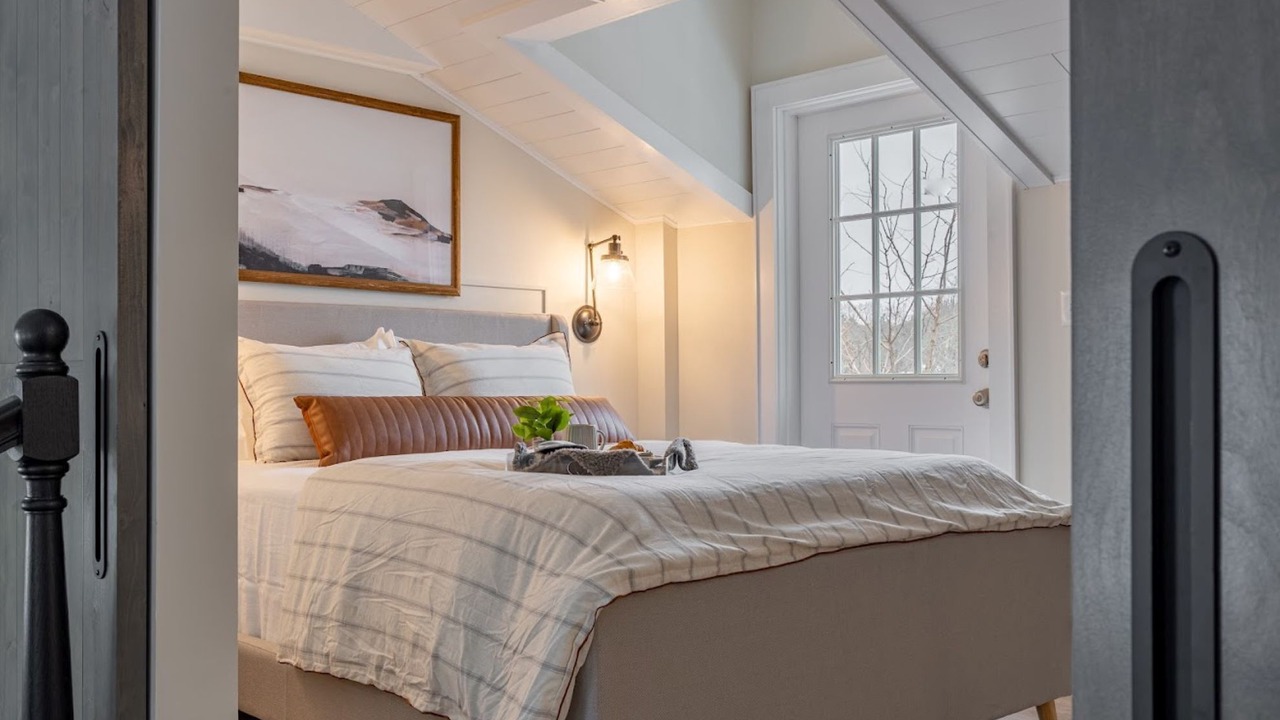 Photo of Bedroom in Lenox