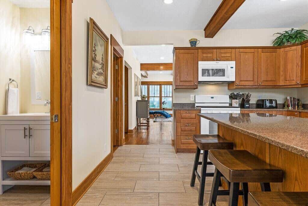 Photo of Bathroom in Kendall