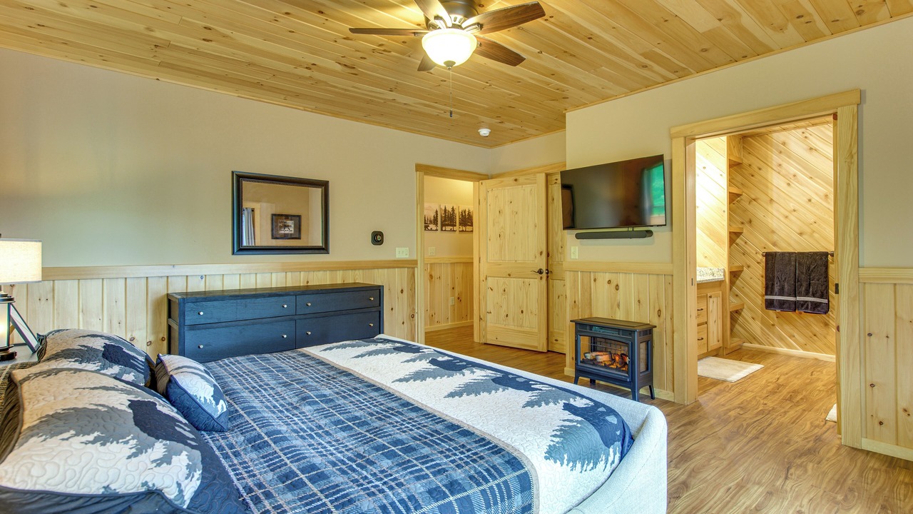 Photo of Bedroom in Town of Black Brook