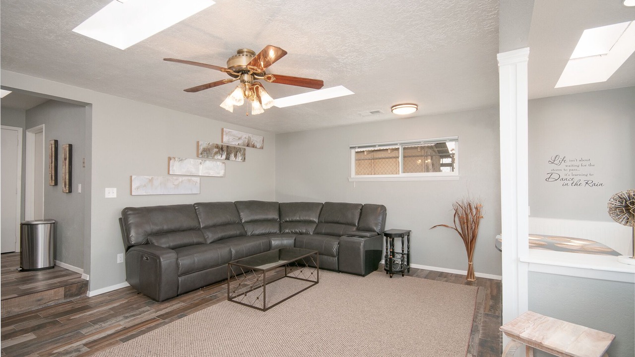 Photo of Livingroom in Uptown