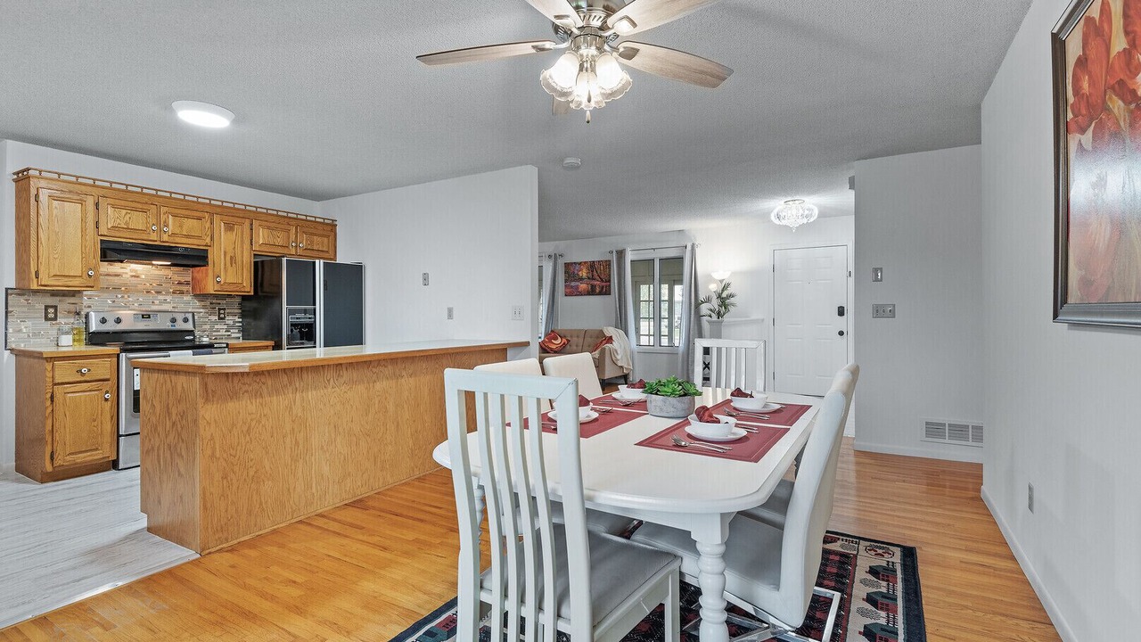 Photo of Livingroom in Little Canada