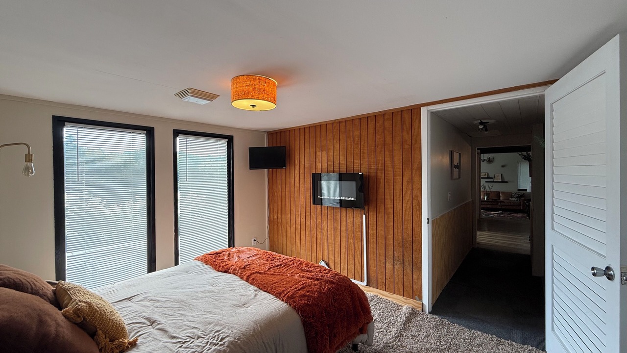 Photo of Bedroom in Cornell