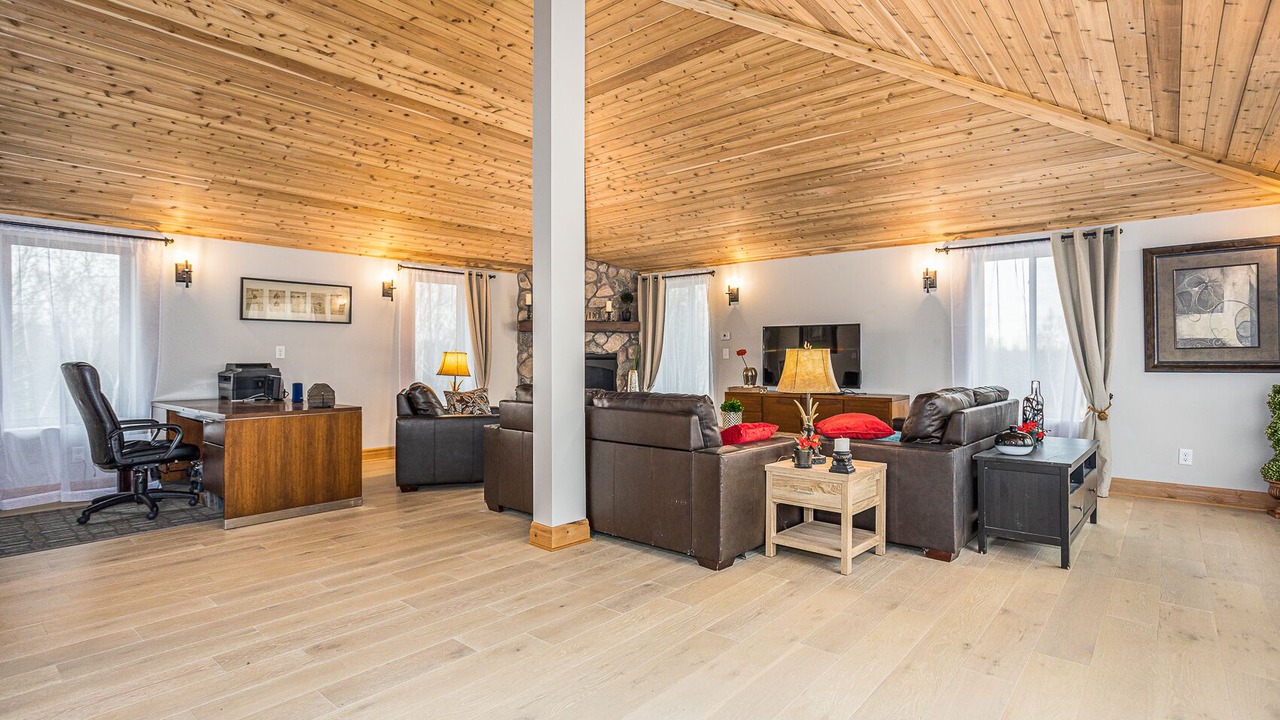 Photo of Livingroom in Brook Park
