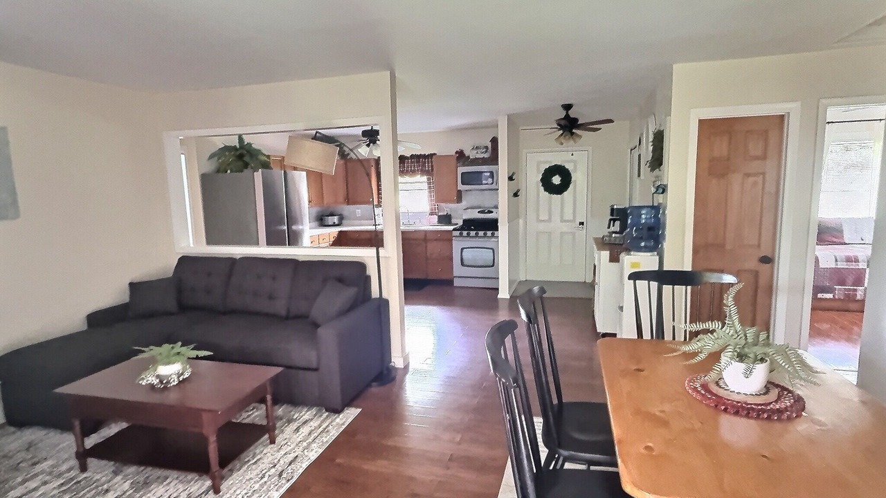 Photo of Livingroom in Mannsville