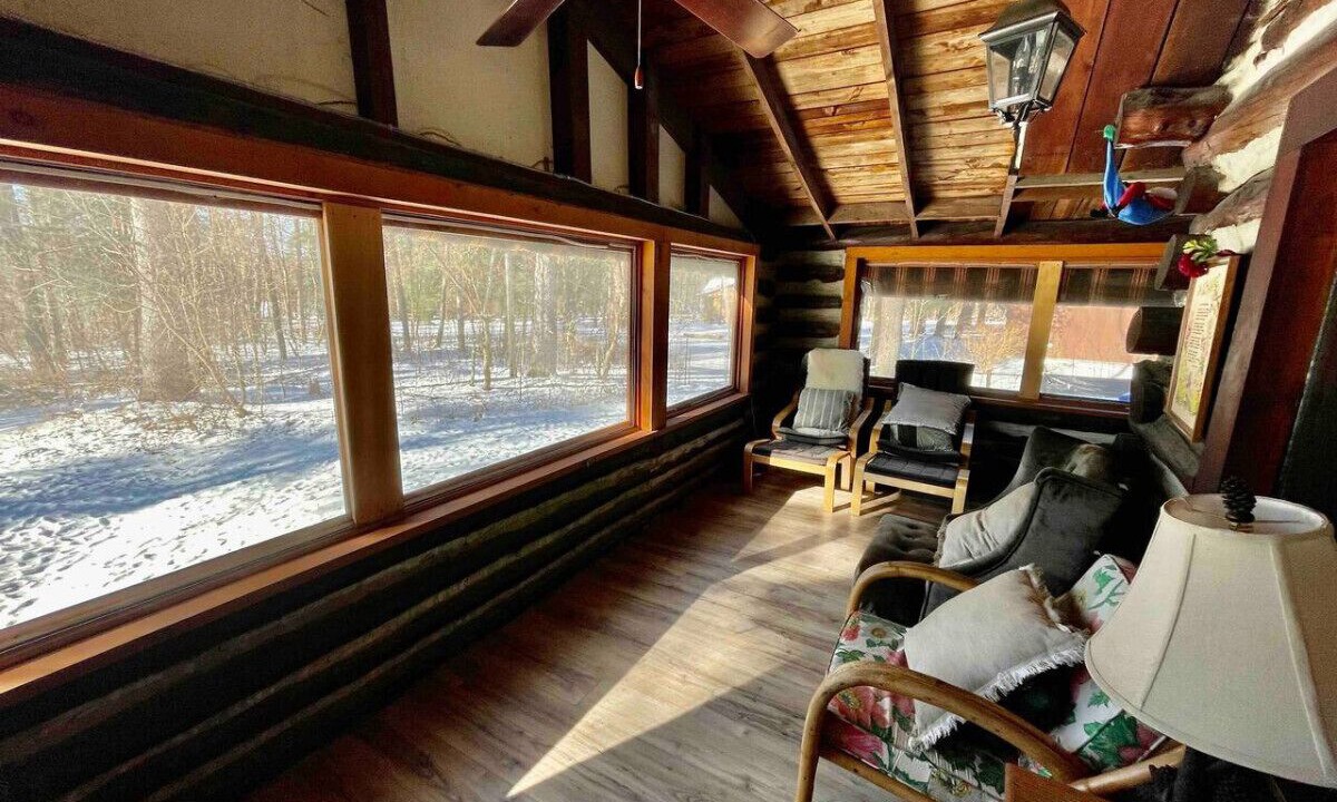 Photo of Livingroom in White Lake
