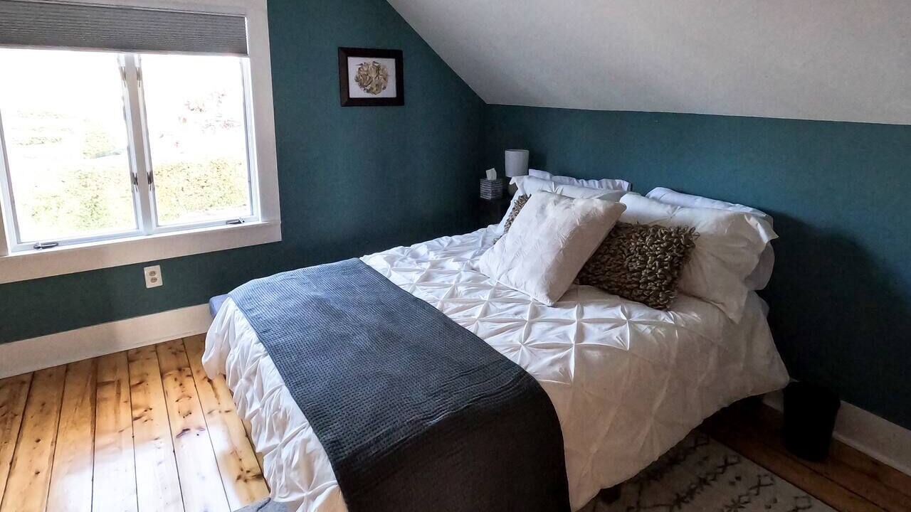 Photo of Bedroom in Old North End