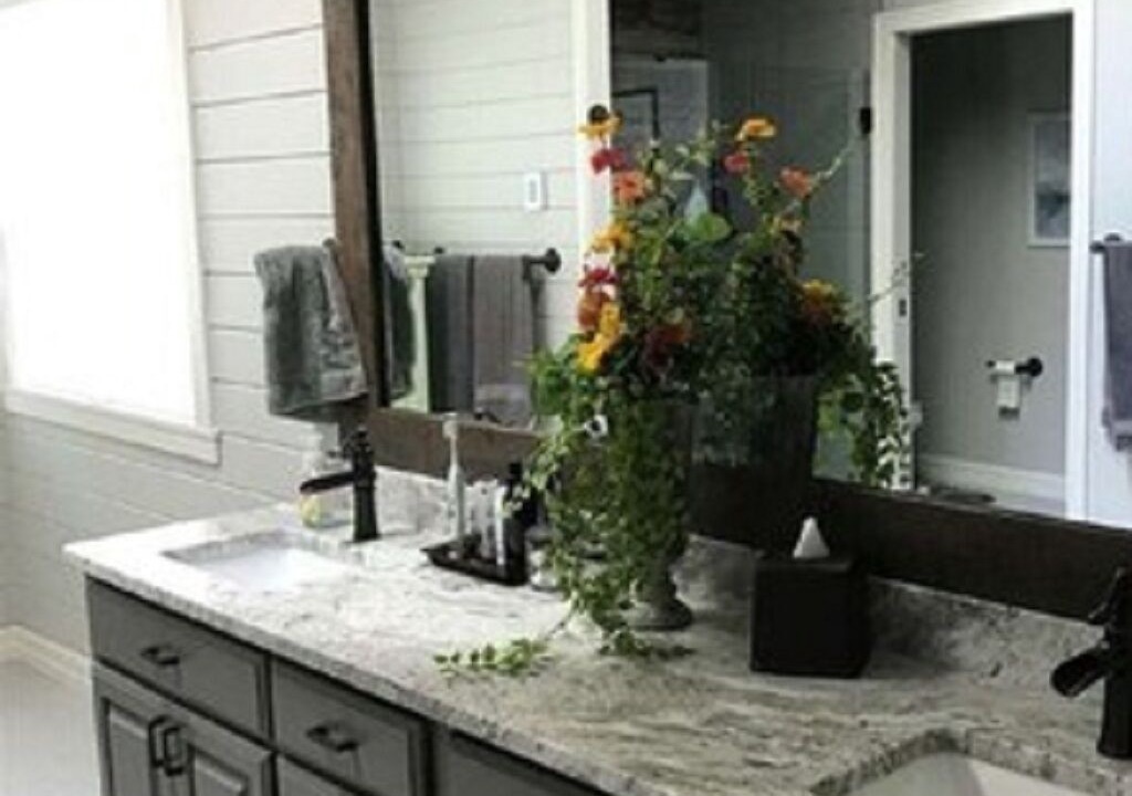 Photo of Bathroom in Sturgeon Bay