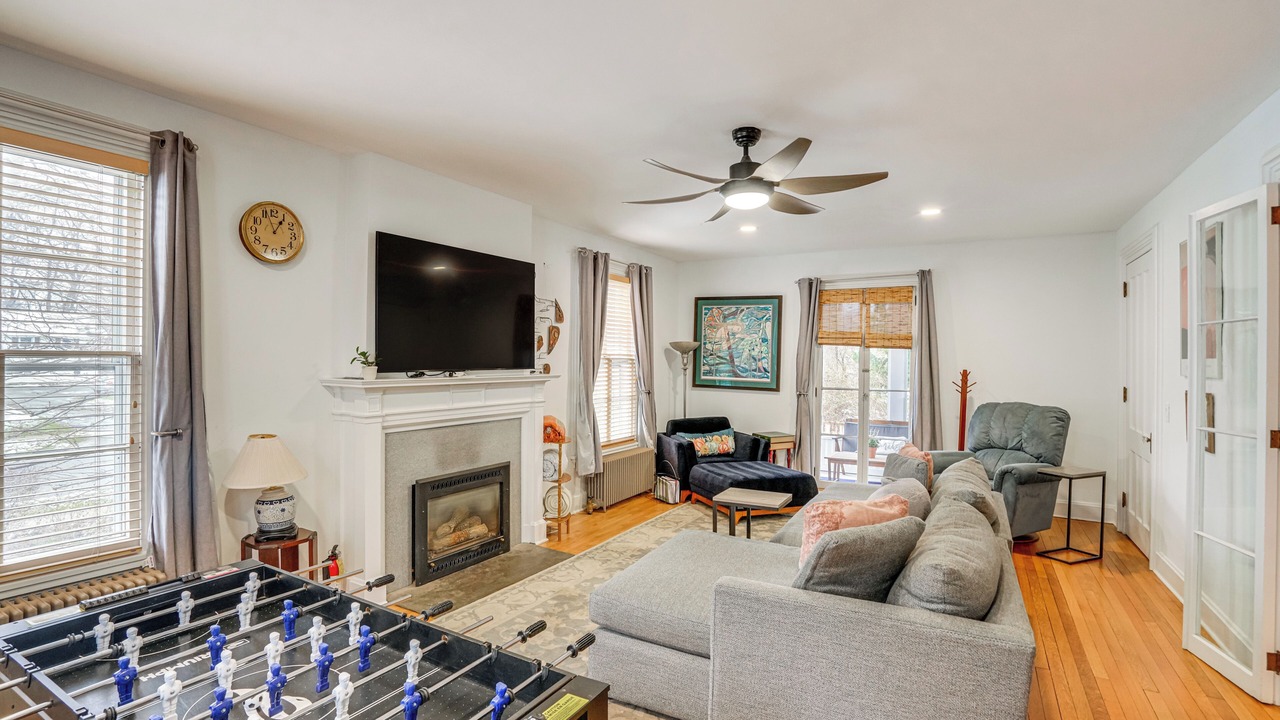Photo of Livingroom in Pittsfield
