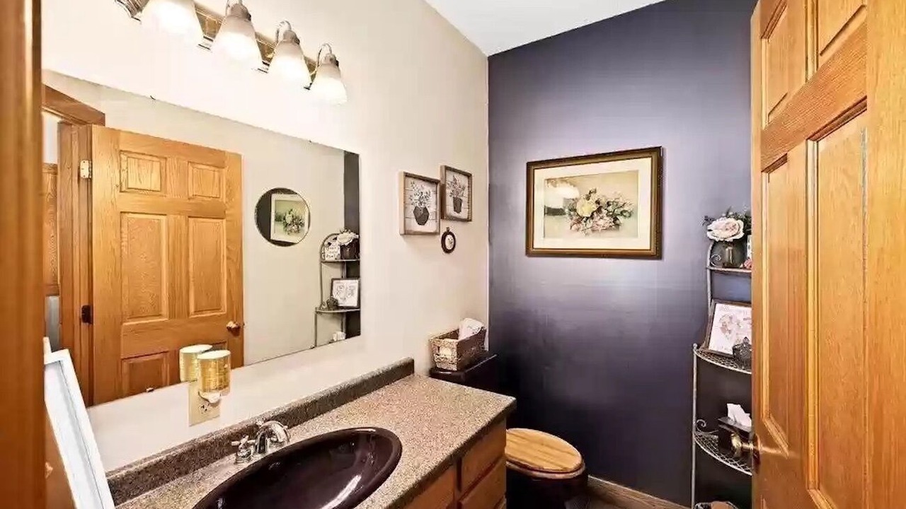 Photo of Bathroom in Forbes