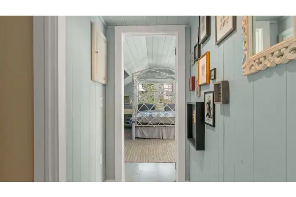 Photo of Bedroom in Lee