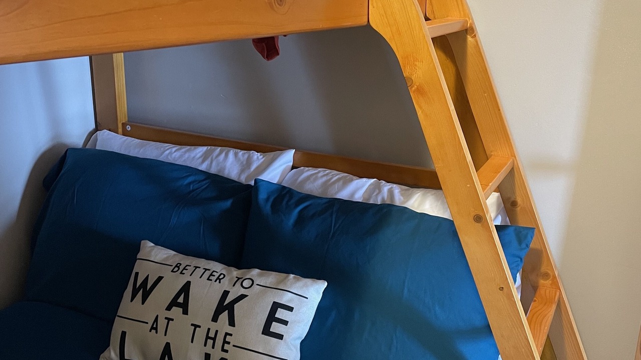 Photo of Bedroom in Cable