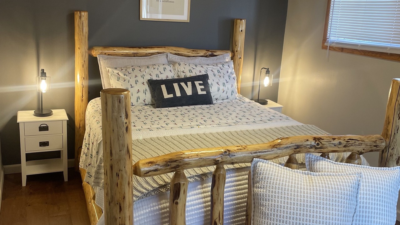 Photo of Bedroom in Cable