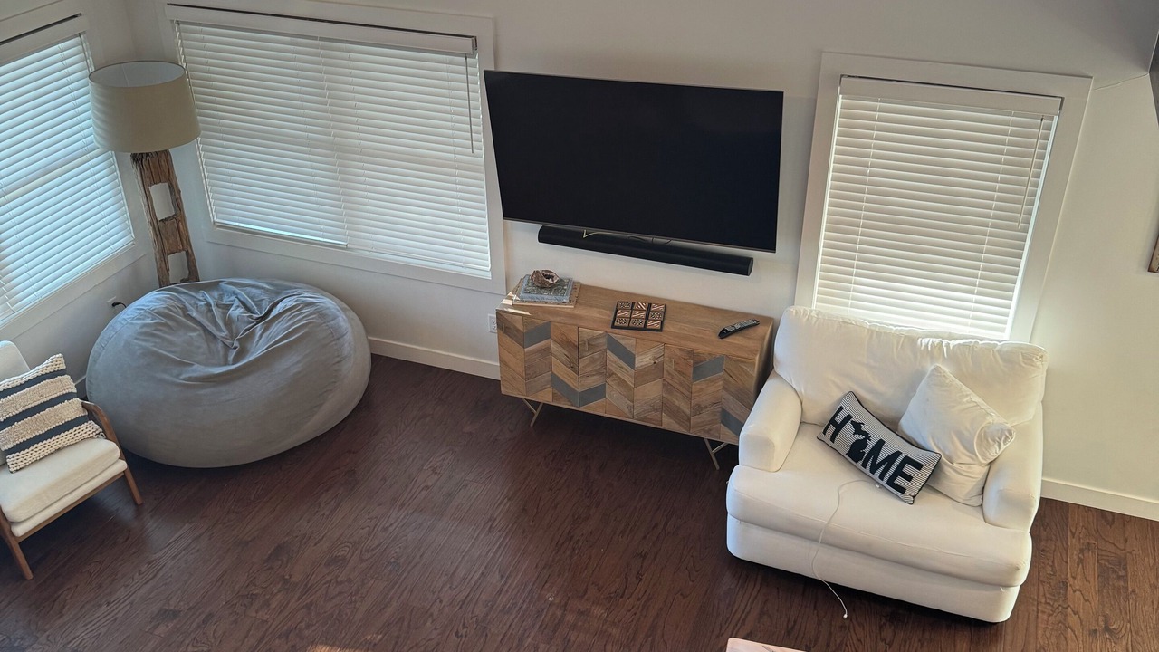 Photo of Livingroom in Central Lake