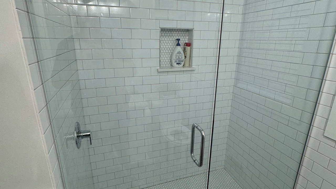 Photo of Bathroom in Central Lake