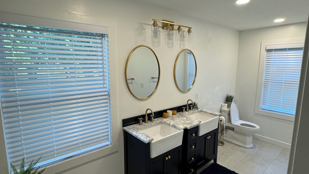 Photo of Bathroom in Central Lake