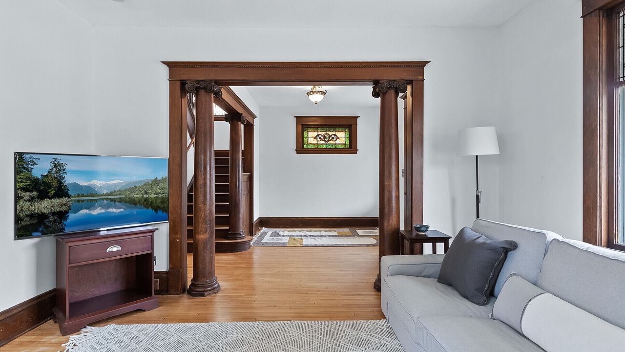 Photo of Livingroom in Whittier