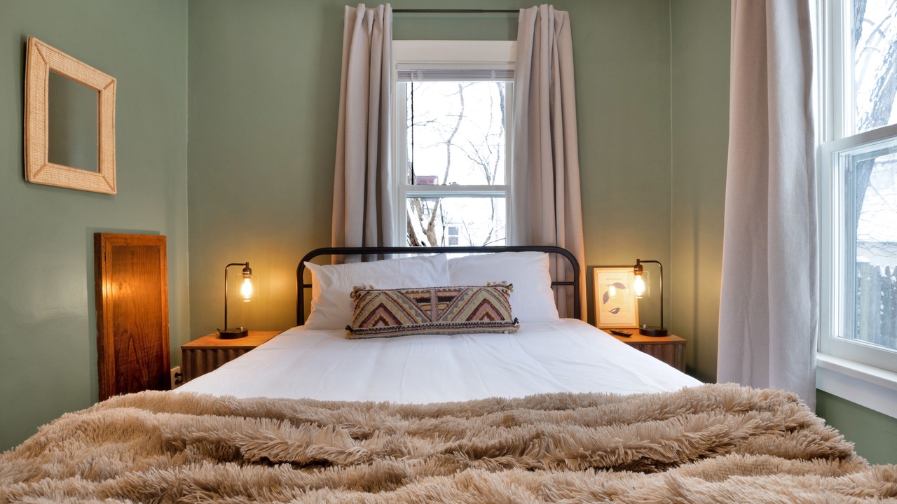 Photo of Bedroom in Midway