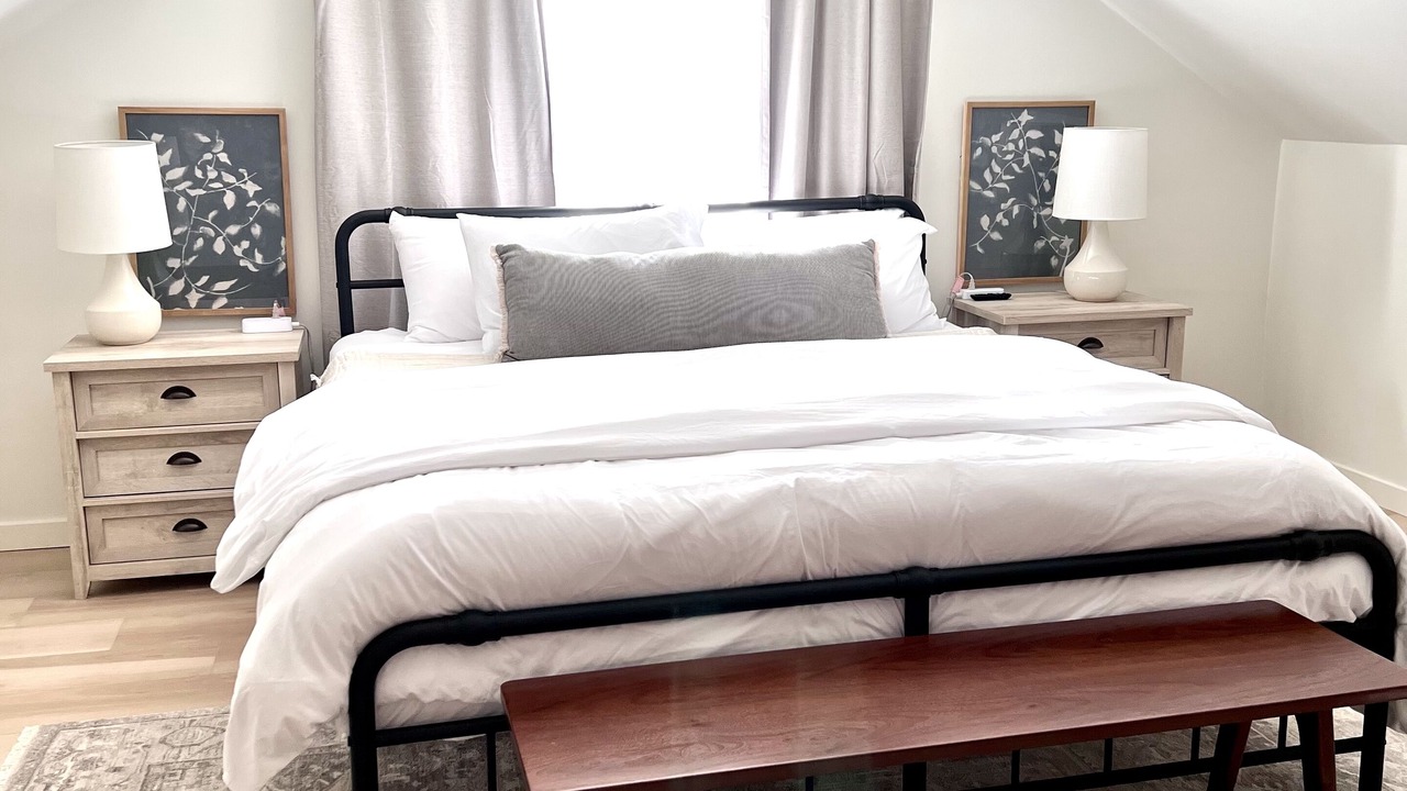 Photo of Bedroom in Midway