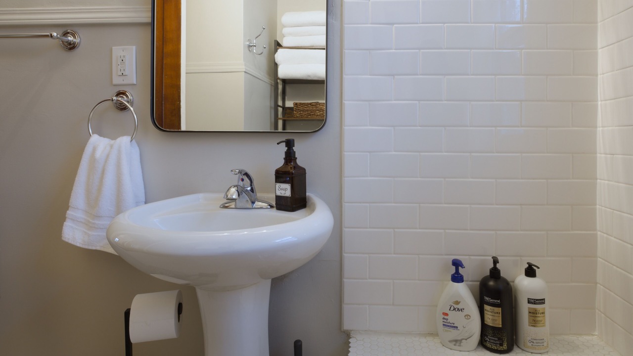 Photo of Bathroom in Midway