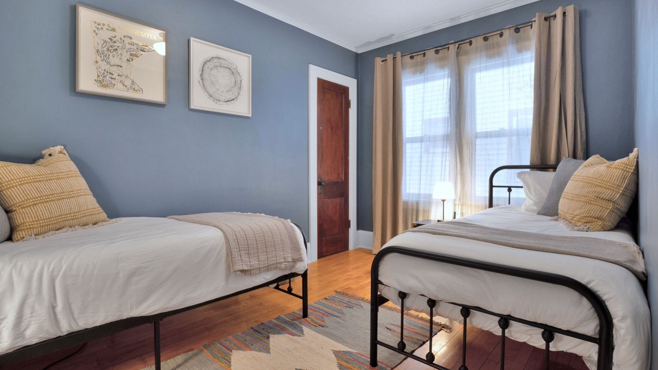 Photo of Bedroom in Midway