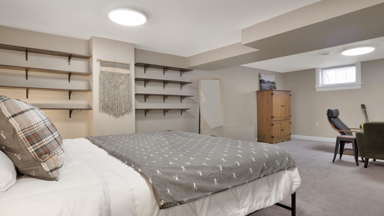 Photo of Bedroom in Midway