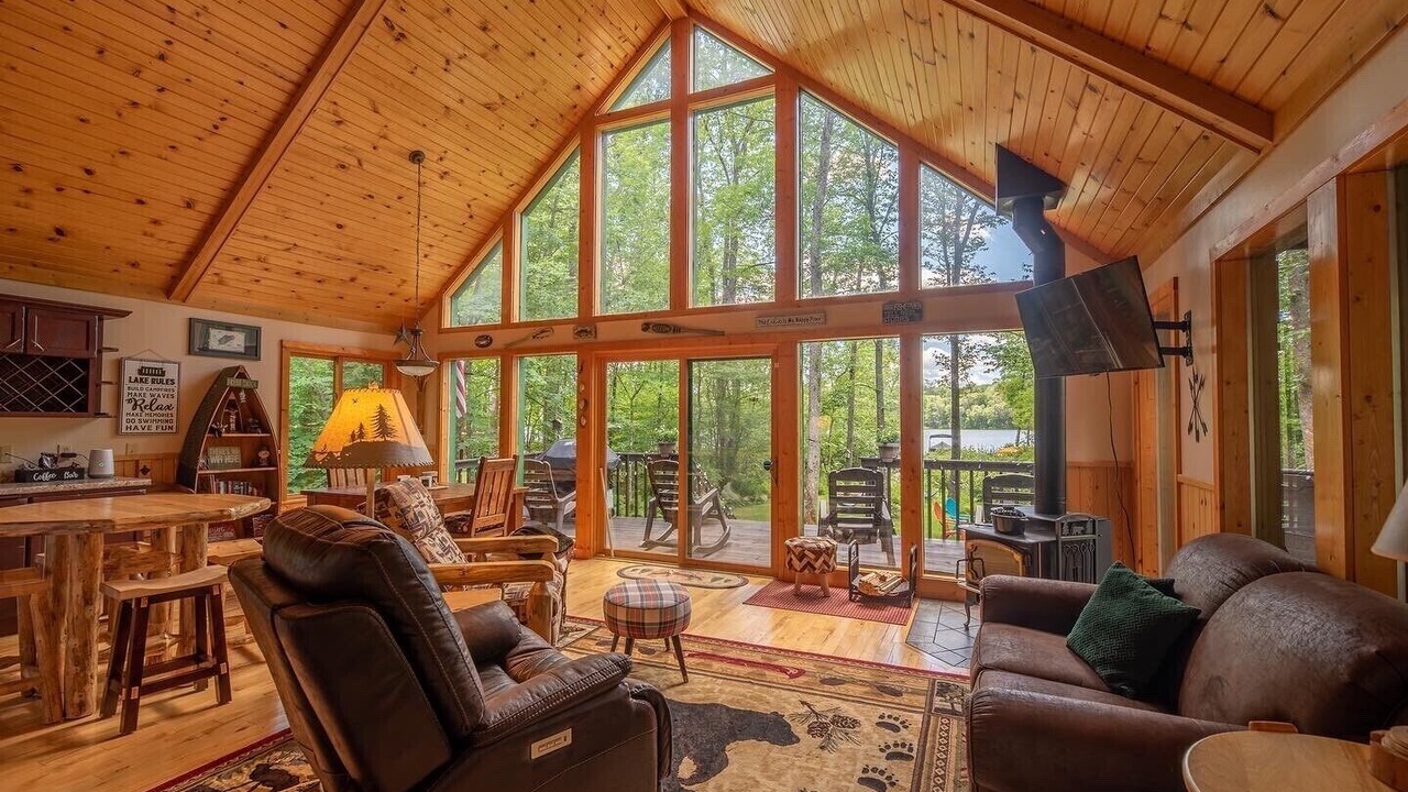 Photo of Livingroom in Spooner