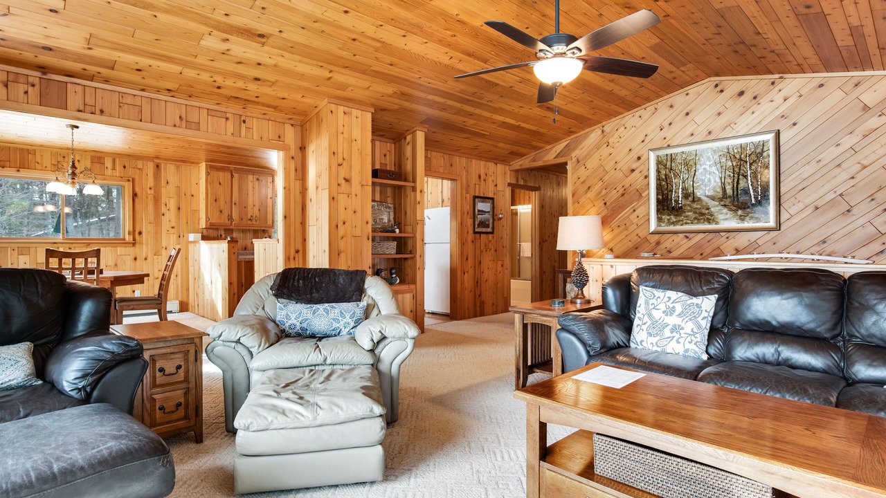 Photo of Livingroom in Manitowish Waters