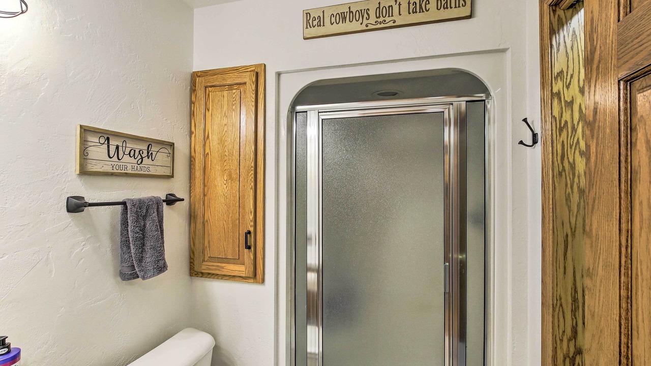 Photo of Bathroom in Cecil