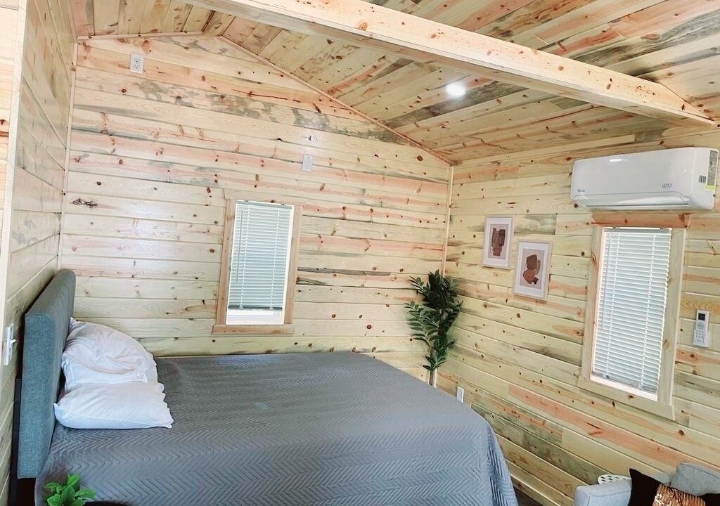 Photo of Bedroom in Alexandria