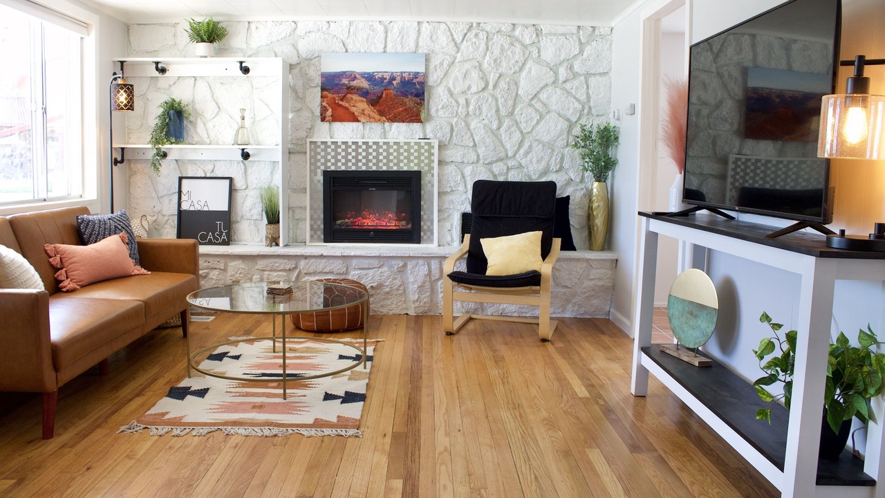 Photo of Livingroom in Los Alamos