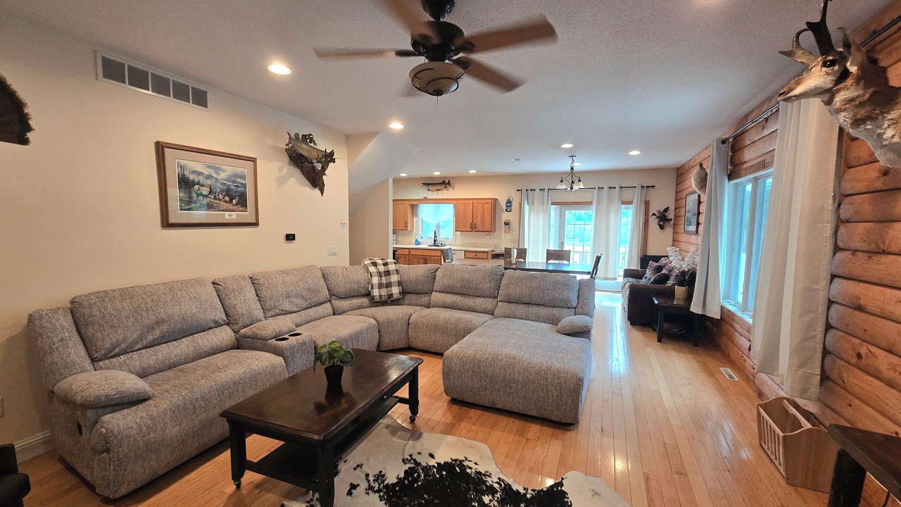 Photo of Livingroom in Lansing