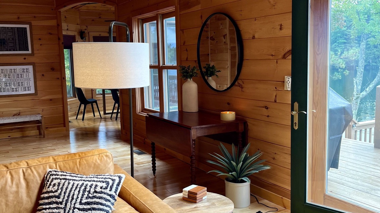 Photo of Livingroom in Town of Hermon