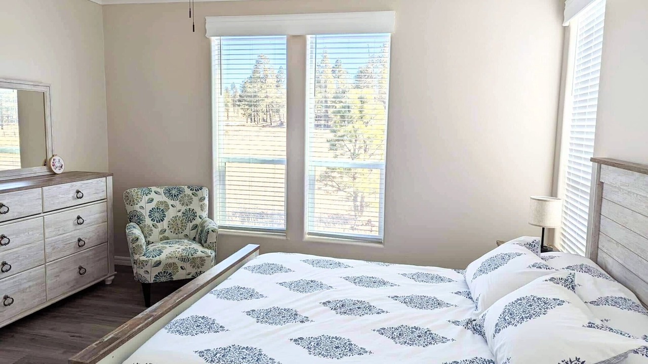 Photo of Bedroom in Alpine