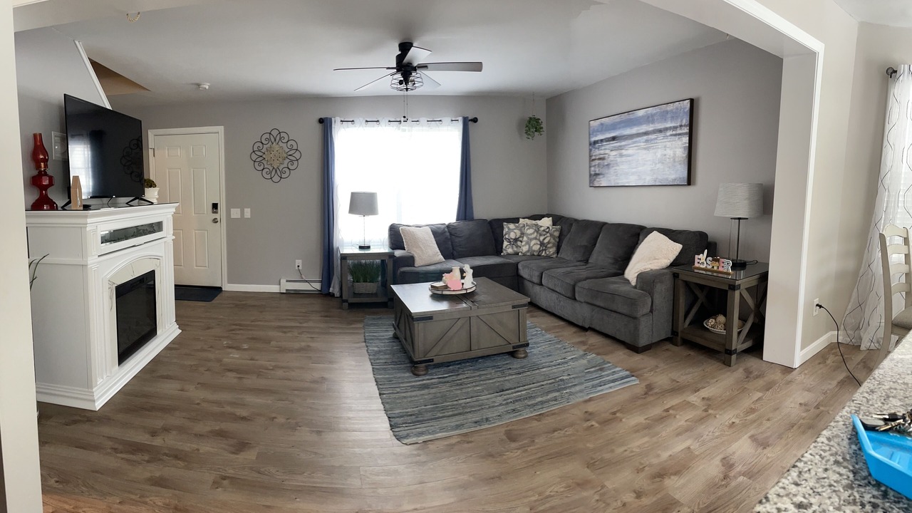 Photo of Livingroom in Laconia