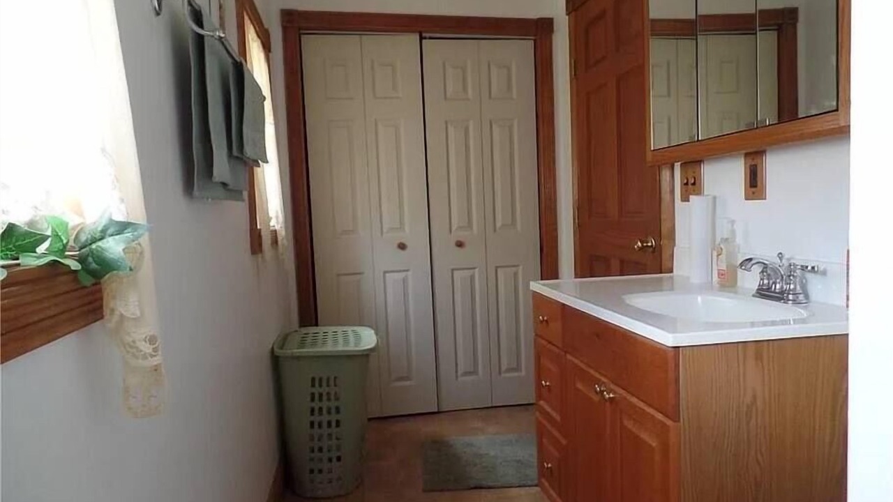 Photo of Bathroom in Brier Hill