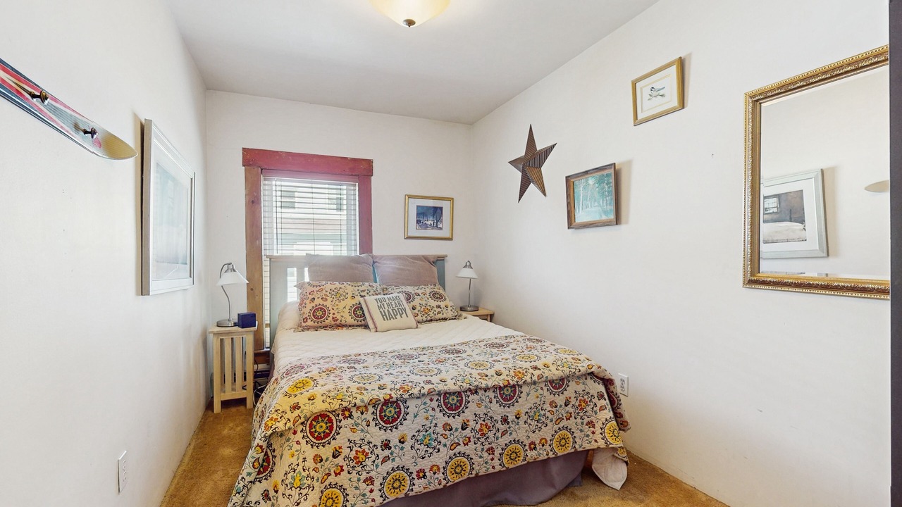 Photo of Bedroom in Proctorsville