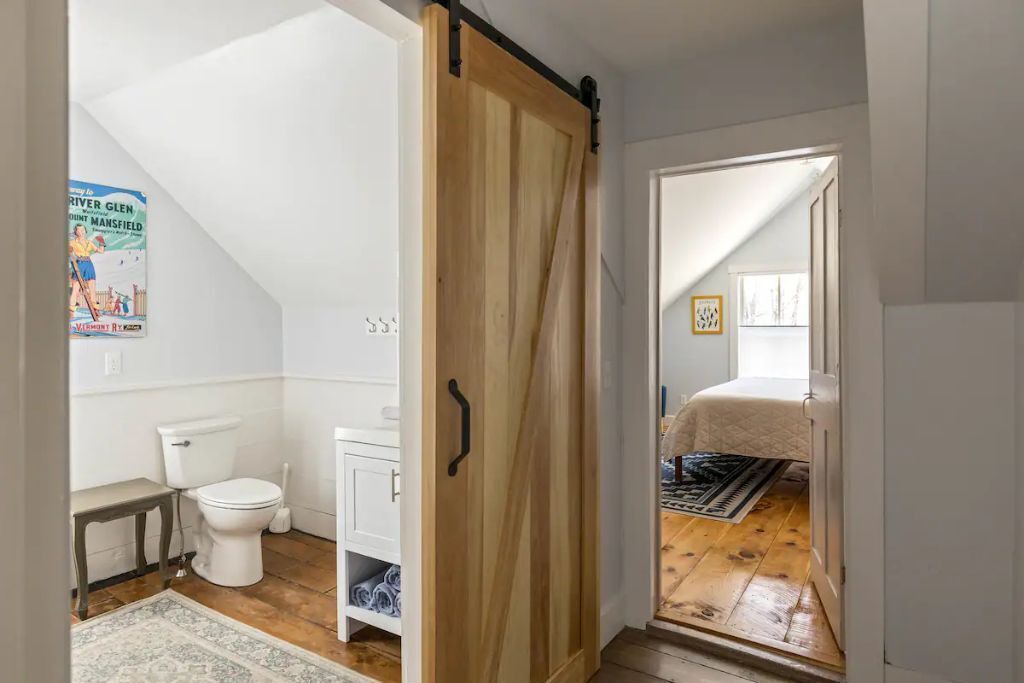 Photo of Bathroom in Warren