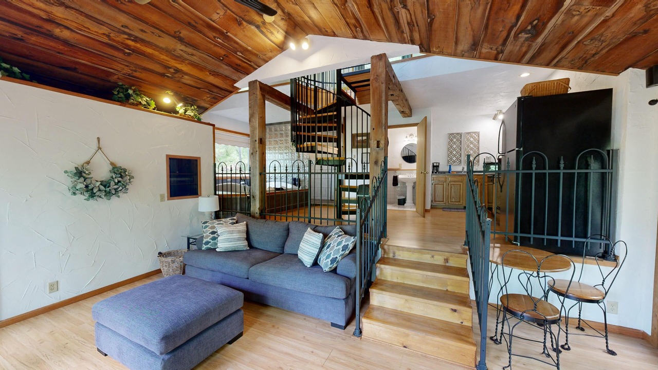 Photo of Livingroom in Norwalk