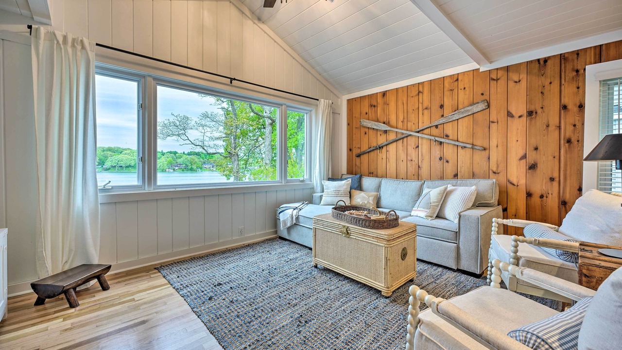 Photo of Livingroom in Battle Creek