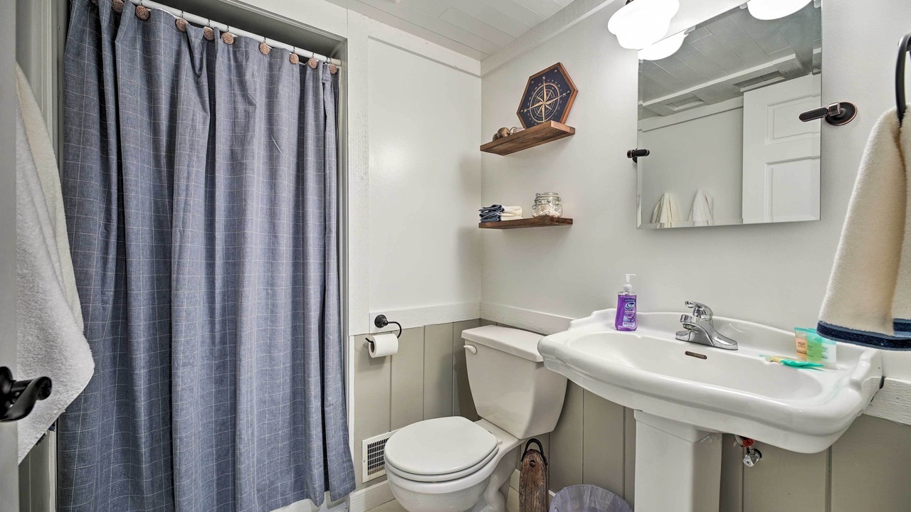 Photo of Bathroom in Battle Creek