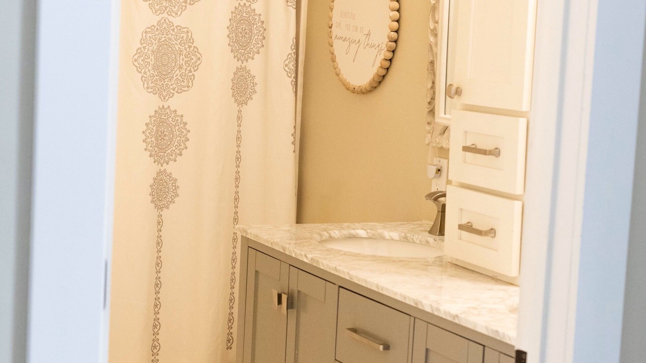 Photo of Bathroom in Woodbury