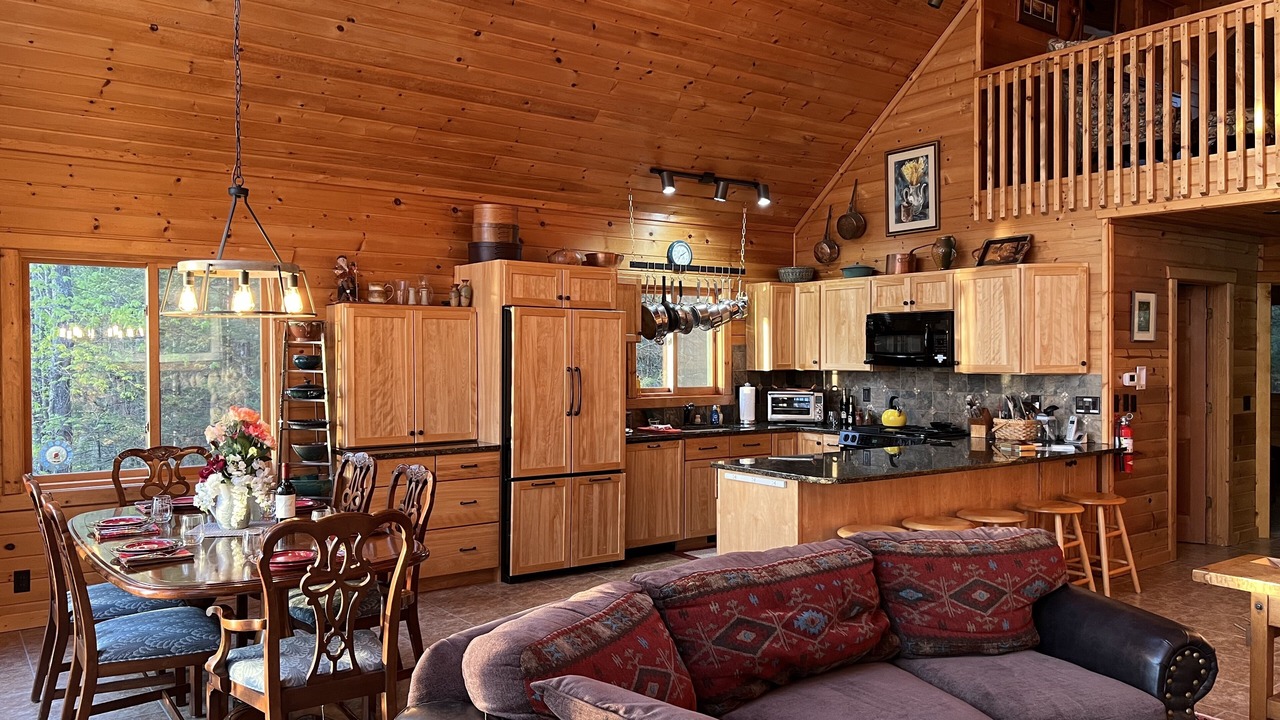 Photo of Livingroom in Hayward