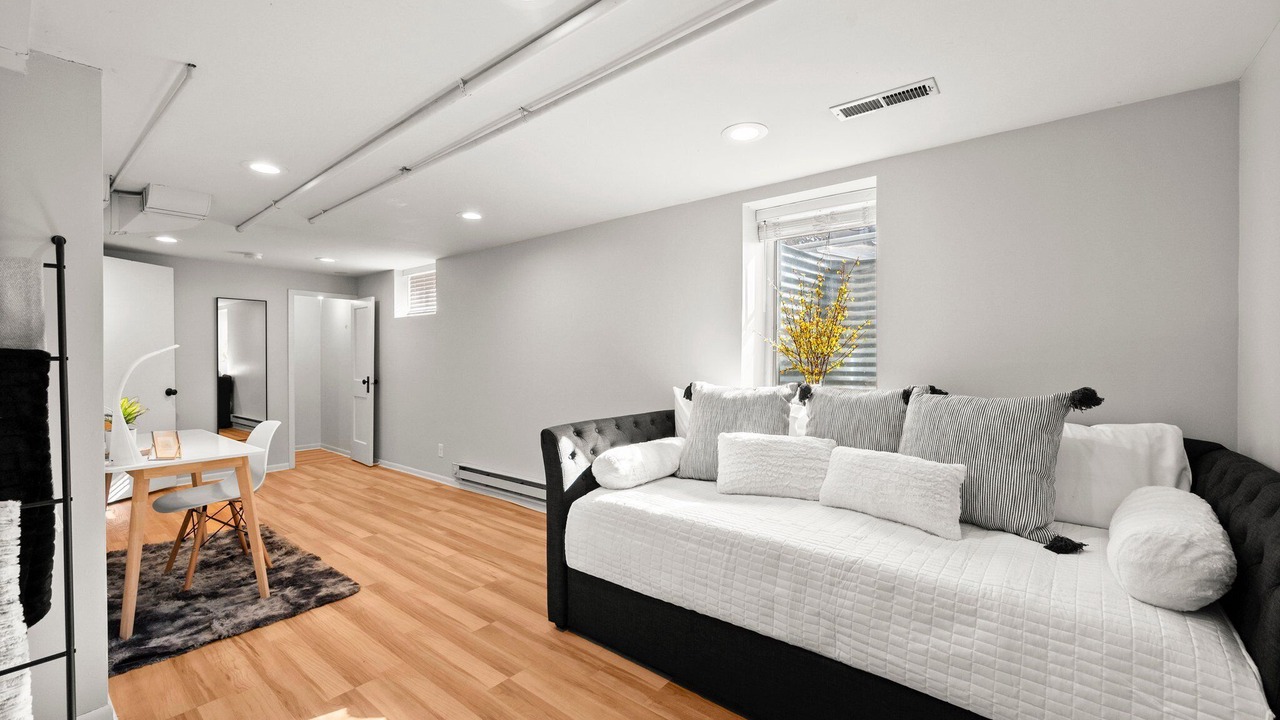 Photo of Livingroom in Wolfe Park