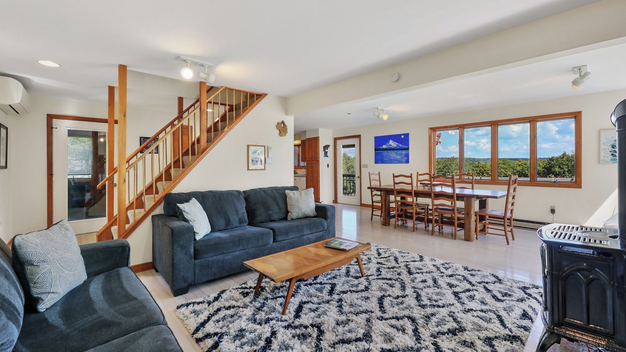 Photo of Livingroom in Otis