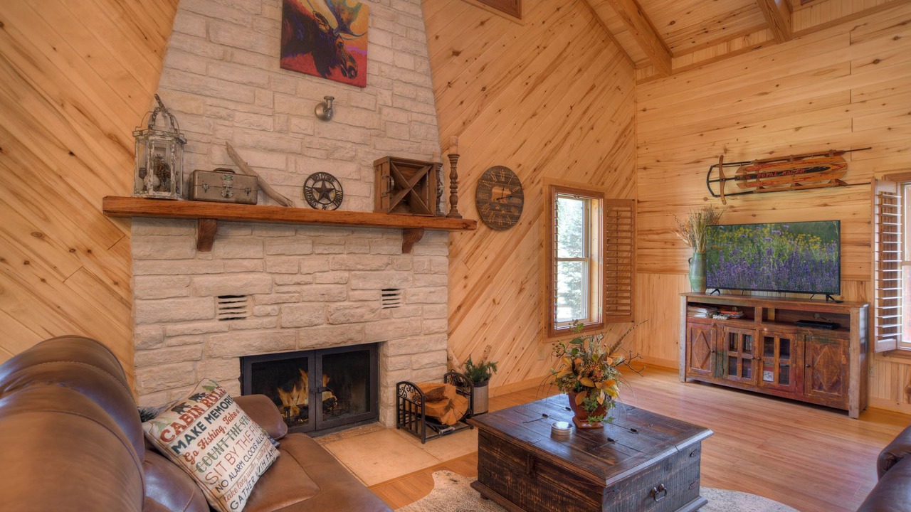 Photo of Livingroom in South Fork