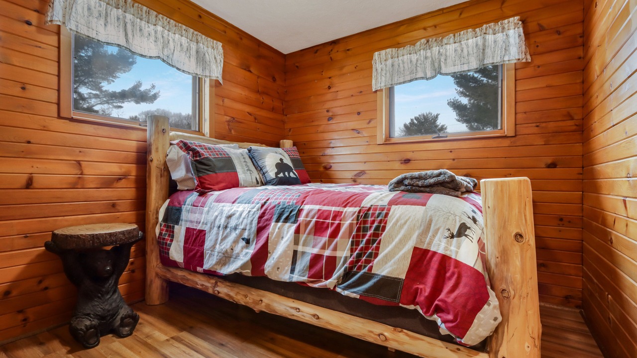 Photo of Bedroom in Stone Lake