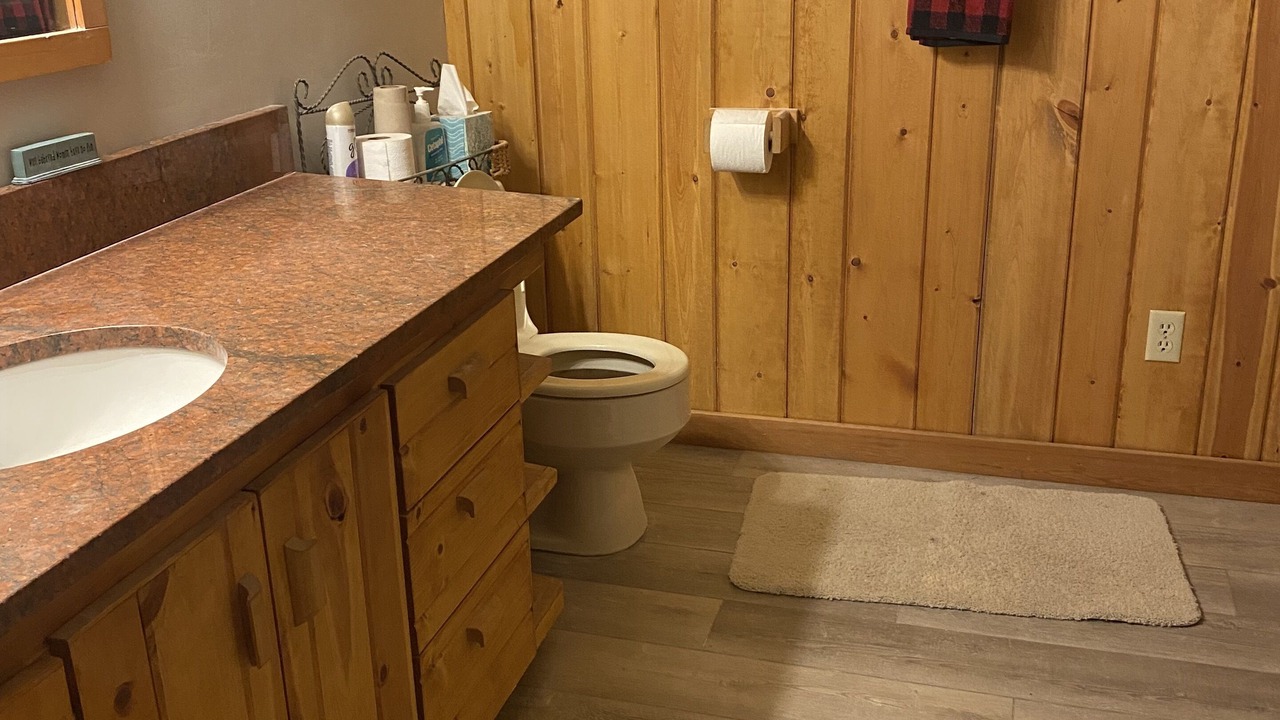 Photo of Bathroom in Luck